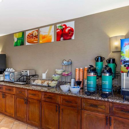Quality Inn Raleigh Downtown Bagian luar foto