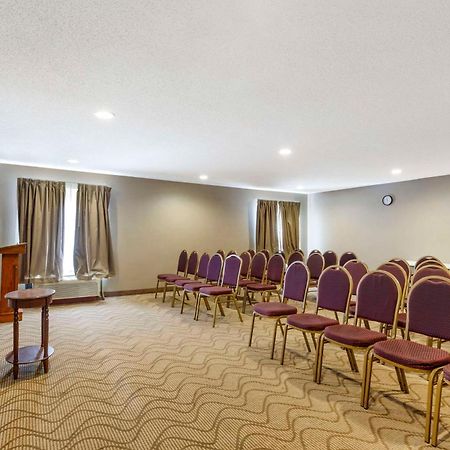 Quality Inn Raleigh Downtown Bagian luar foto