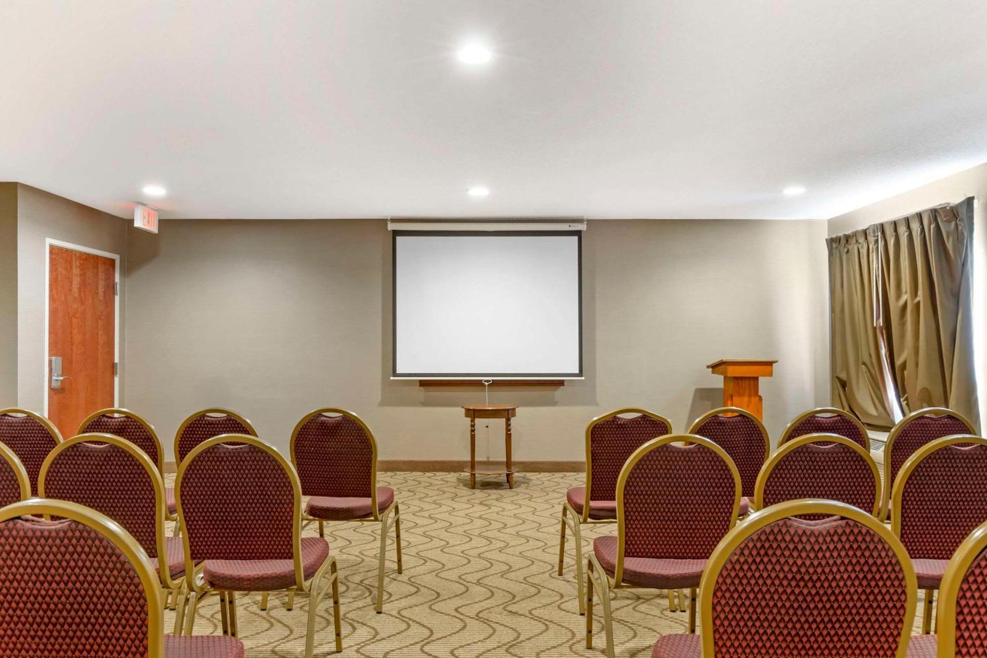 Quality Inn Raleigh Downtown Bagian luar foto
