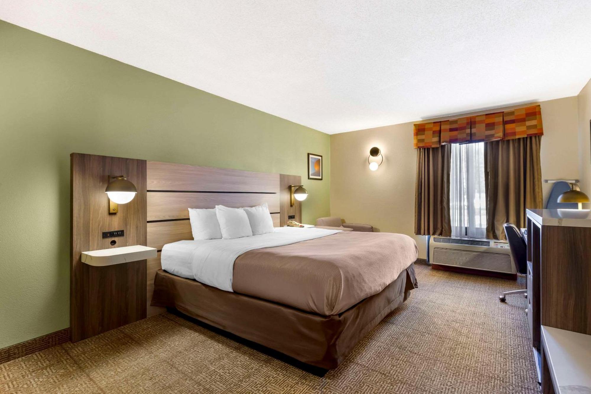 Quality Inn Raleigh Downtown Bagian luar foto