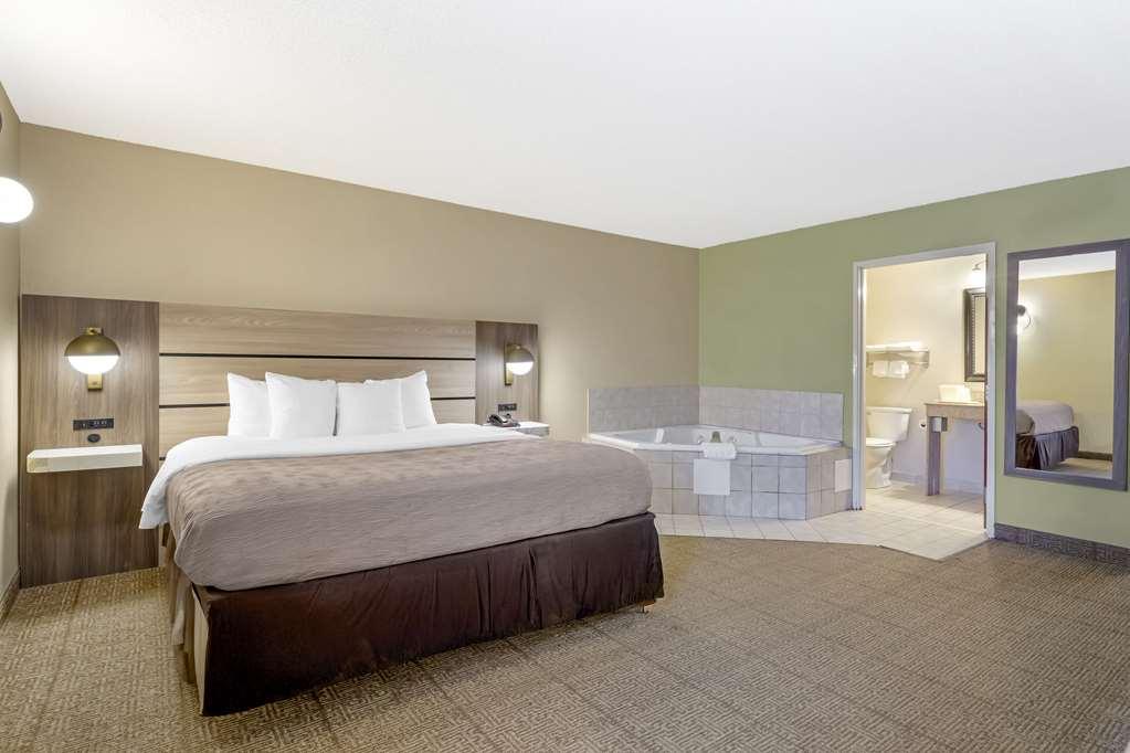 Quality Inn Raleigh Downtown Ruang foto