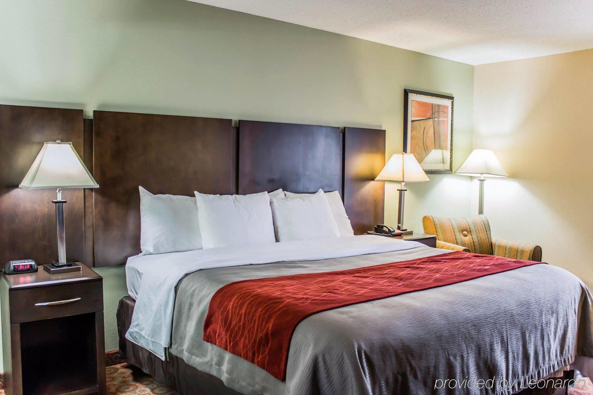 Quality Inn Raleigh Downtown Bagian luar foto