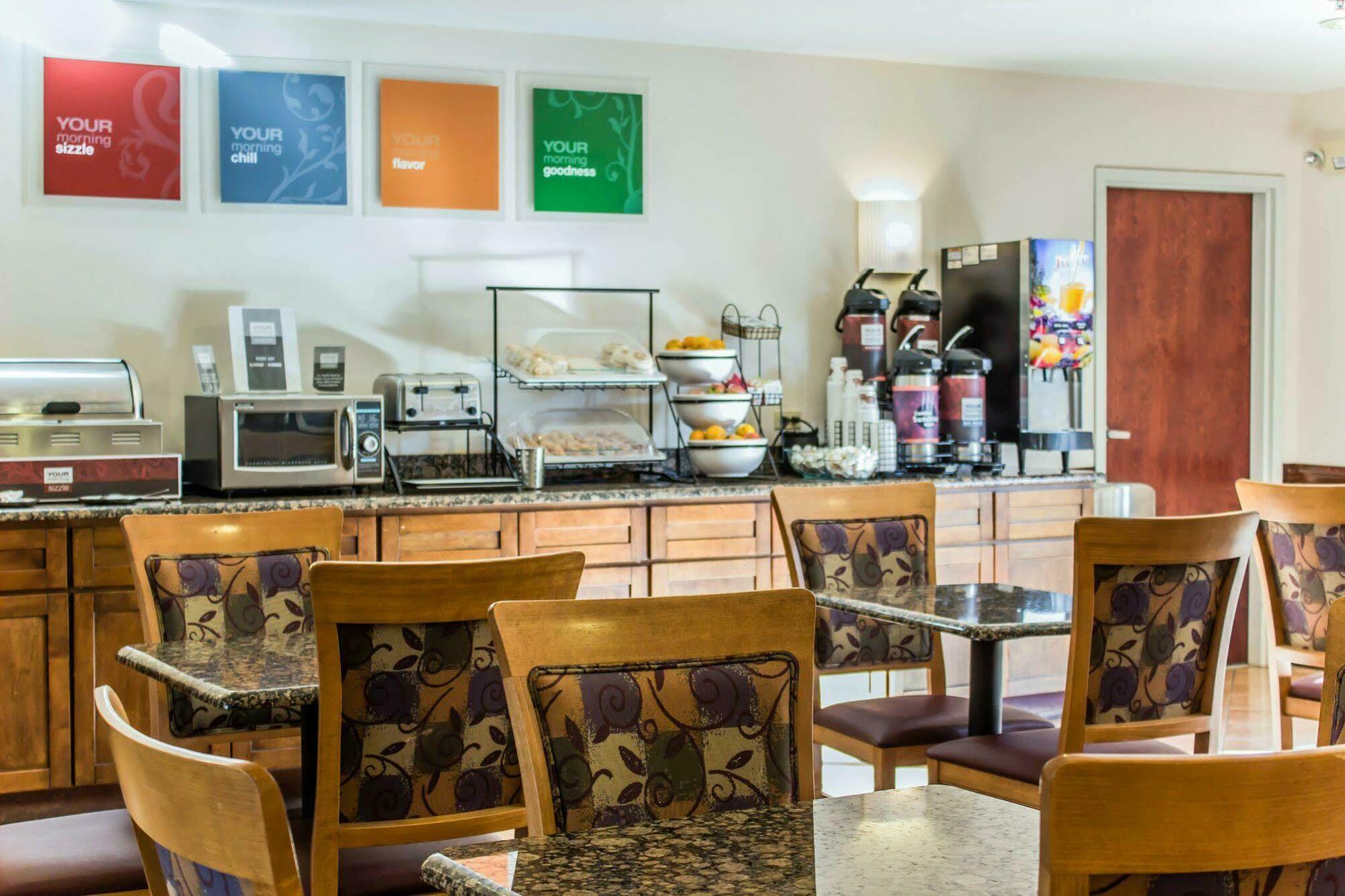 Quality Inn Raleigh Downtown Bagian luar foto