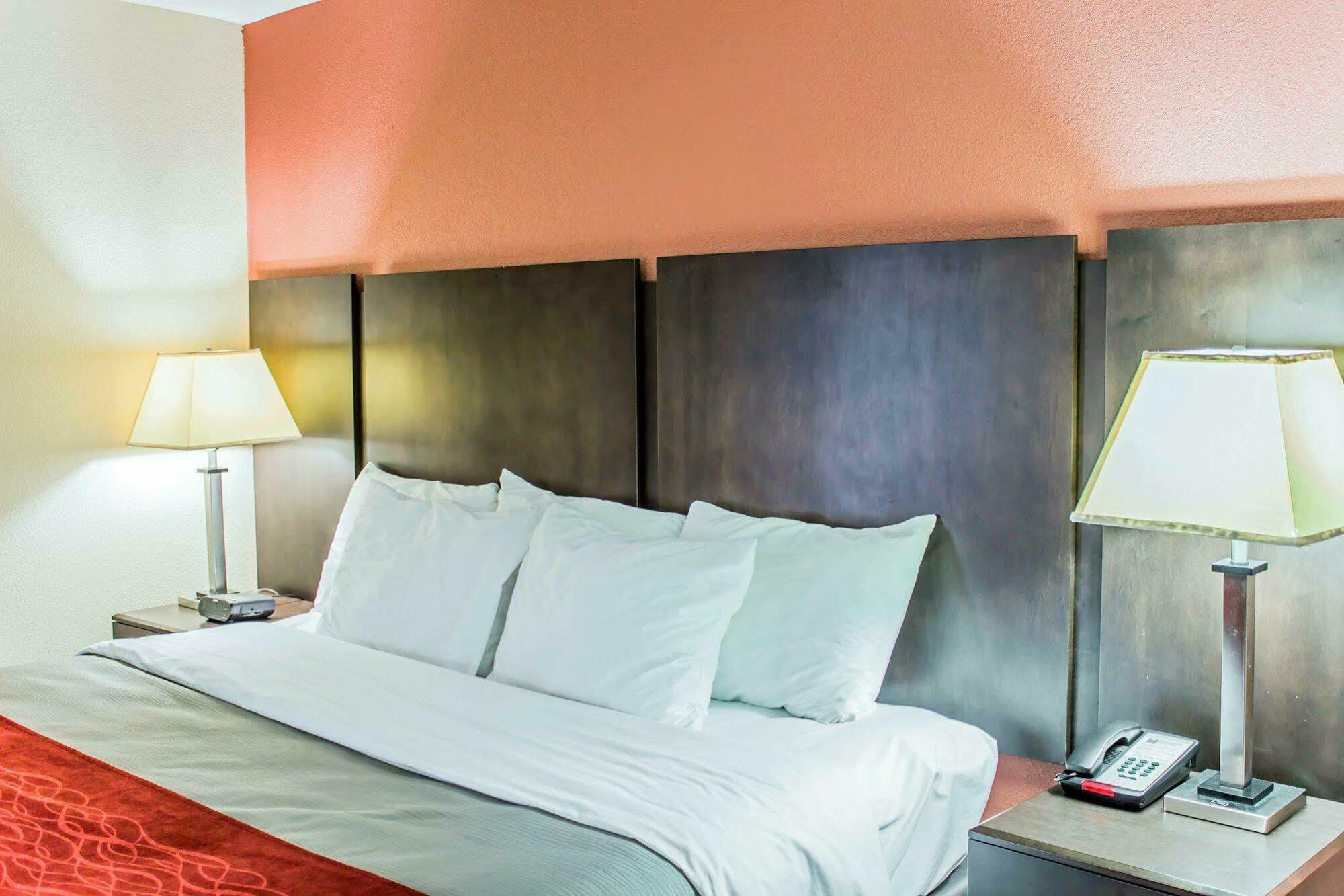 Quality Inn Raleigh Downtown Bagian luar foto